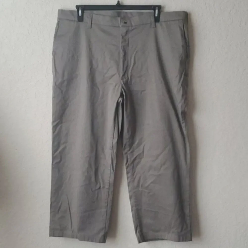 Wrangler Men's 42x30 Chino Pants Straight Fit Dark Khaki Stretch Slacks 42 x 30